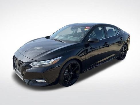 Used 2023 Nissan Sentra SR w/ Midnight Edition Package FWD image 3