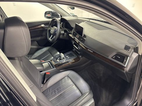 Used 2019 Audi Q5 2.0T Premium Plus w/ Premium Plus Package image 27