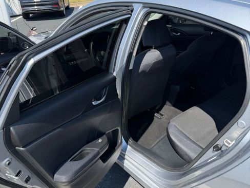 Used 2019 Honda Insight EX image 18
