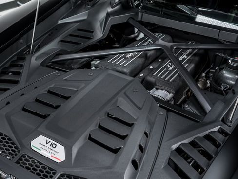 Used 2022 Lamborghini Huracan EVO RWD image 54