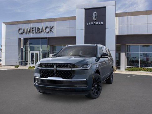New 2025 Lincoln Navigator Reserve w/ Jet Appearance Package image 2