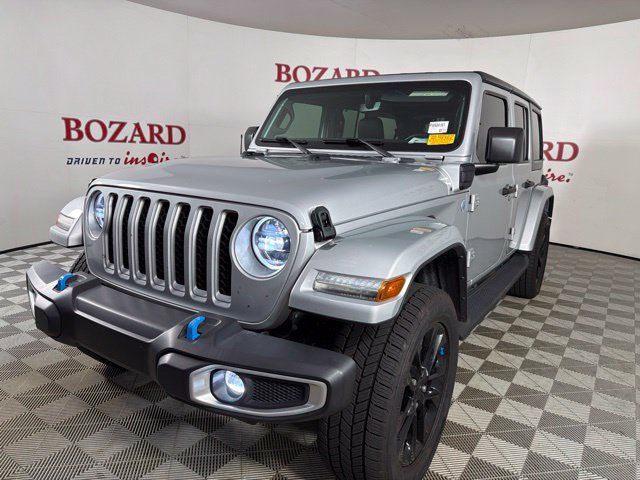 Used 2023 Jeep Wrangler Unlimited Sahara w/ Cold Weather Group AWD/4WD image 4