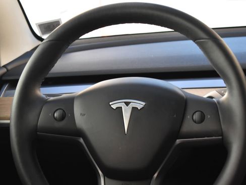 Used 2023 Tesla Model 3 Standard Range RWD image 25