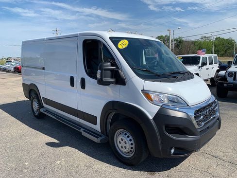 Used 2025 RAM ProMaster 2500 w/ U-Haul Equipment Group FWD image 4