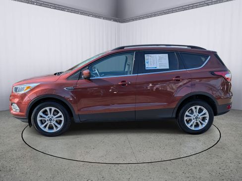 Used 2018 Ford Escape SE image 5