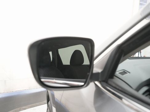 Used 2020 Nissan Rogue SV image 24