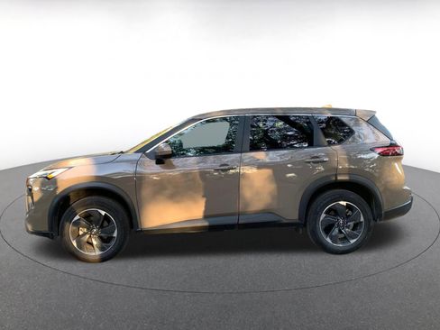 Used 2025 Nissan Rogue SV image 4