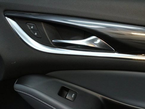 Used 2019 Buick Enclave Premium image 9