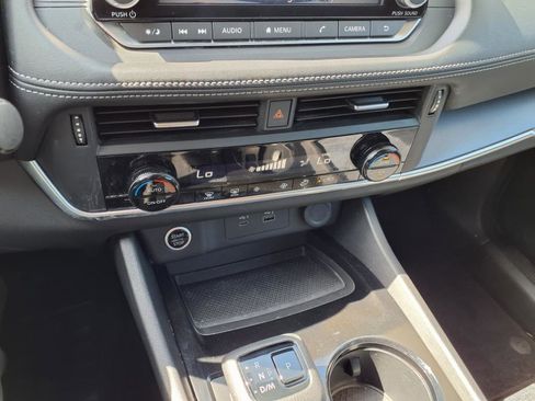 Certified 2023 Nissan Rogue SV image 16