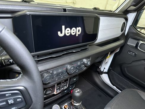 New 2026 Jeep Wrangler Sport S image 31