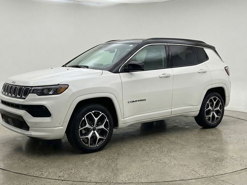 Used 2025 Jeep Compass Limited image 3