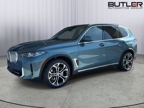 Certified 2024 BMW X5 xDrive40i w/ Premium Package image 2