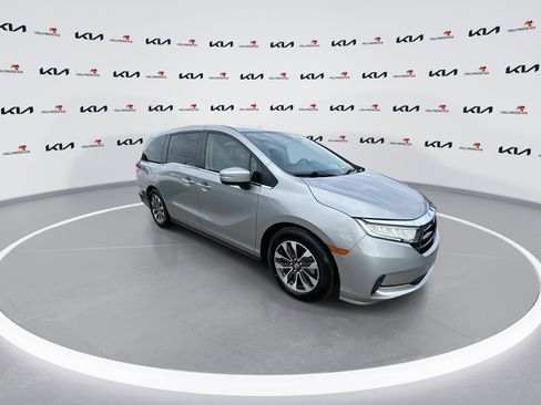 Used 2023 Honda Odyssey EX-L image 2