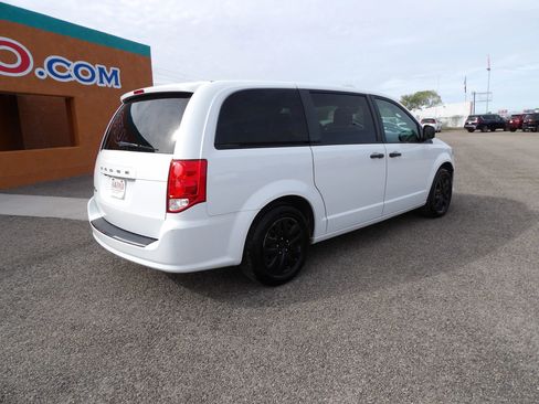 Used 2019 Dodge Grand Caravan SE image 7