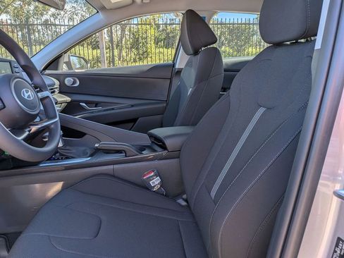 New 2026 Hyundai Elantra SE image 16