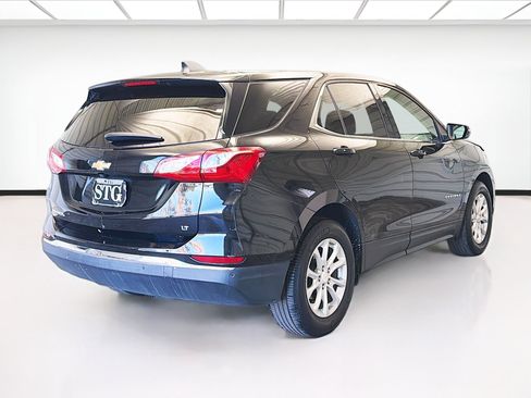 Used 2019 Chevrolet Equinox LT w/ Driver Convenience Package image 4