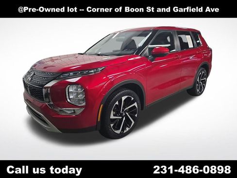 Used 2024 Mitsubishi Outlander SE AWD/4WD image 1