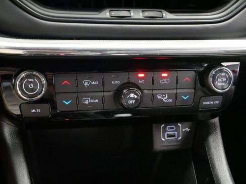 Certified 2023 Jeep Compass High Altitude image 38