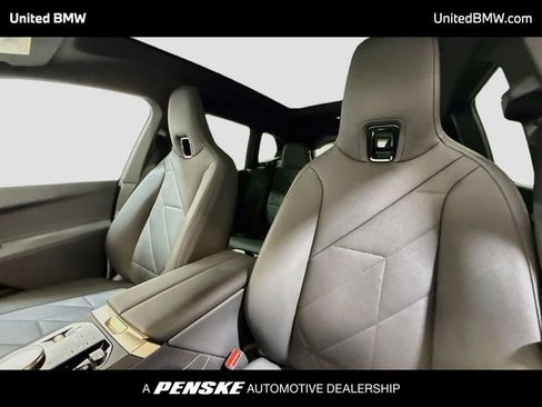 Used 2024 BMW iX xDrive50 w/ Premium Package AWD/4WD image 12