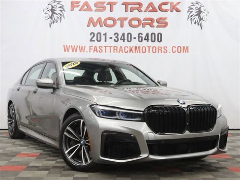 Used 2020 BMW 750i xDrive w/ M Sport Package AWD/4WD image 5