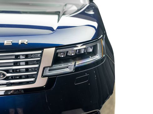 Used 2024 Land Rover Range Rover SV image 10