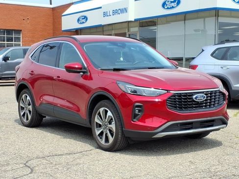 Certified 2024 Ford Escape Platinum AWD/4WD image 1