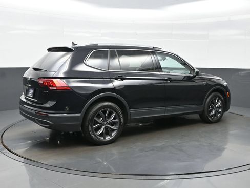 Used 2022 Volkswagen Tiguan SE AWD/4WD image 6