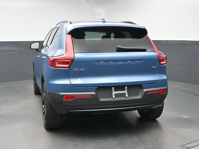 Used 2024 Volvo XC40 B5 Plus w/ Climate Package AWD/4WD image 7