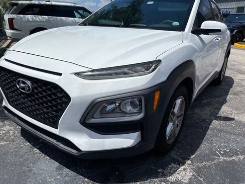 Used 2021 Hyundai Kona SE FWD image 1