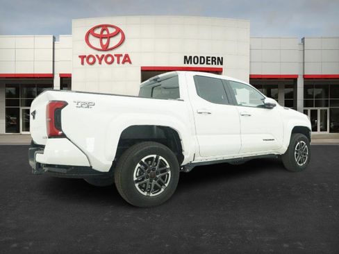 New 2025 Toyota Tacoma TRD Sport image 21