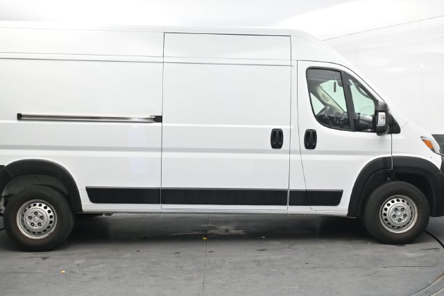 Used 2026 RAM ProMaster 2500 w/ Convenience Group FWD image 9