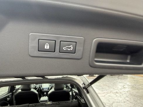 Used 2025 Subaru Forester Limited w/ Popular Package image 22