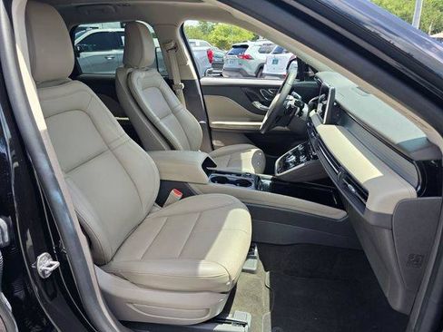 Used 2021 Lincoln Corsair FWD w/ Premium Package image 18