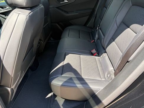 New 2026 Chevrolet Equinox LT w/ Convenience Package II FWD image 48