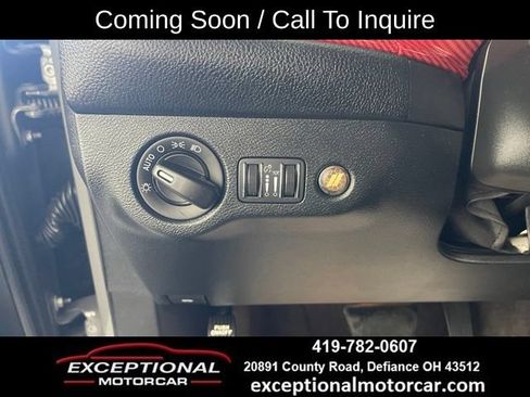 Used 2018 Dodge Challenger SXT RWD image 36