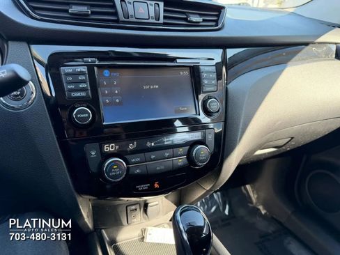 Used 2018 Nissan Rogue Sport SV w/ SV Technology Package image 10