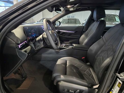 Used 2025 BMW i5 xDrive40 w/ Premium Package image 20