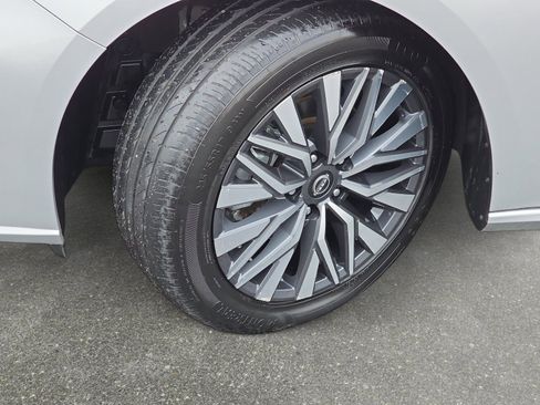 Used 2024 Nissan Altima 2.5 SV image 30