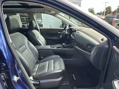 Certified 2023 Nissan Rogue SV w/ SV Premium B Package AWD/4WD image 23