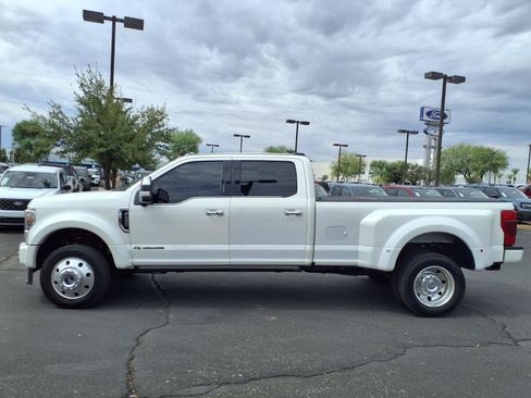 Certified 2022 Ford F450 Platinum w/ FX4 Off-Road Package AWD/4WD image 3