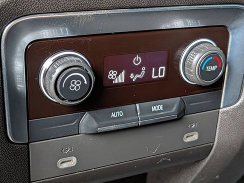 Used 2021 Chevrolet Tahoe LT AWD/4WD image 33