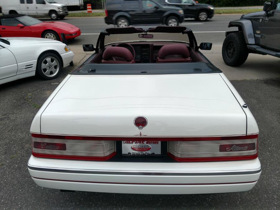 Used 1990 Cadillac Allante FWD image 20