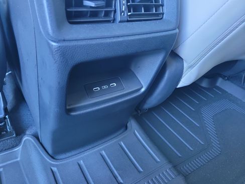 Used 2024 Honda CR-V EX-L image 18