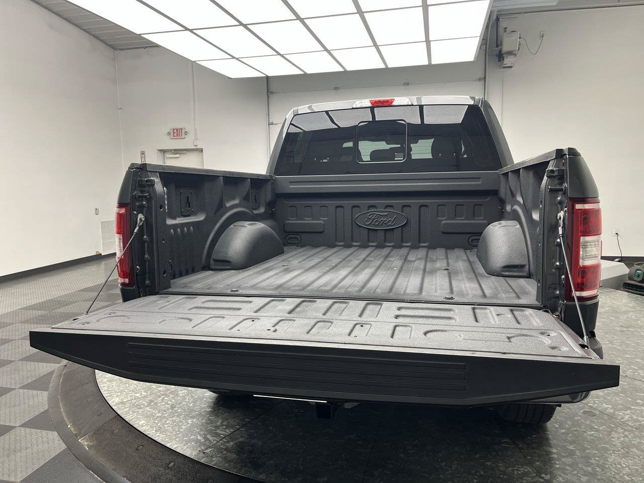 Used 2019 Ford F150 XLT w/ Equipment Group 302A Luxury AWD/4WD image 31
