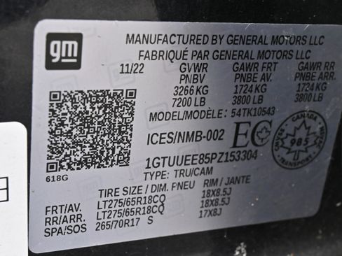 Used 2023 GMC Sierra 1500 AT4 w/ AT4 Preferred Package image 17