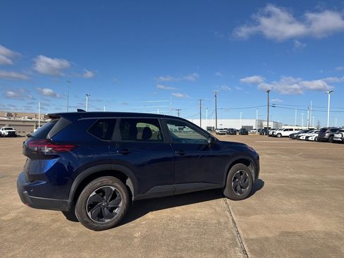 Certified 2024 Nissan Rogue SV image 13