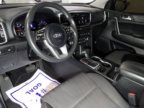 Used 2022 Kia Sportage LX AWD/4WD image 8