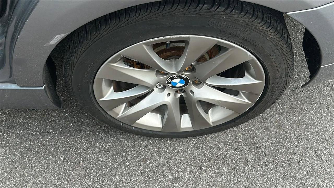 Used 2011 BMW 328i xDrive Sedan AWD/4WD image 16