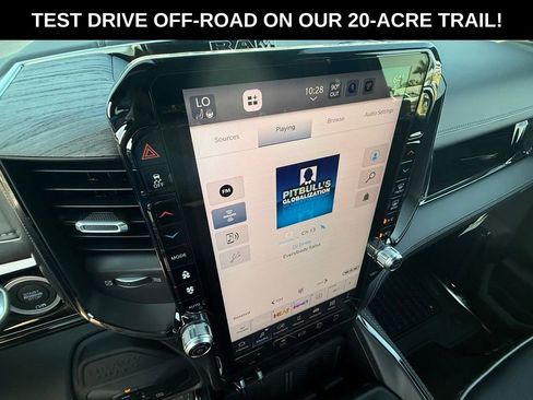 New 2026 RAM 2500 Limited AWD/4WD image 14