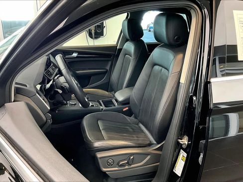 Used 2019 Audi Q5 2.0T Premium w/ Convenience Package image 8